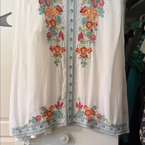 Johnny Was Multicolor Embroidered V-Neck Blouse - Picture 2 of 4